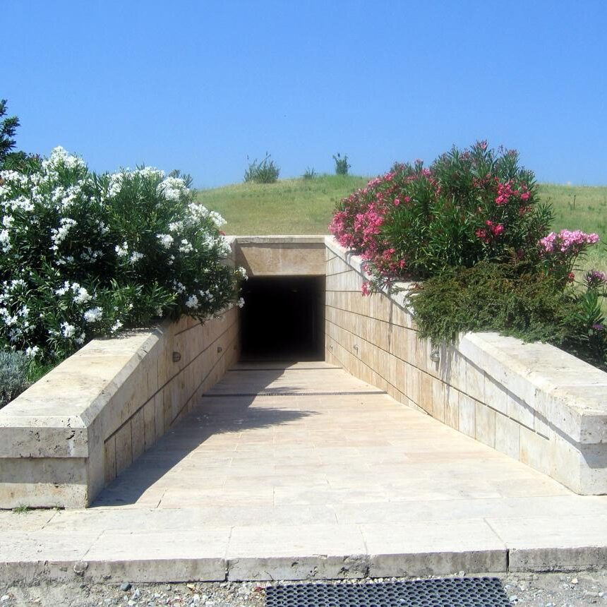 Entrance of the Vergina museum